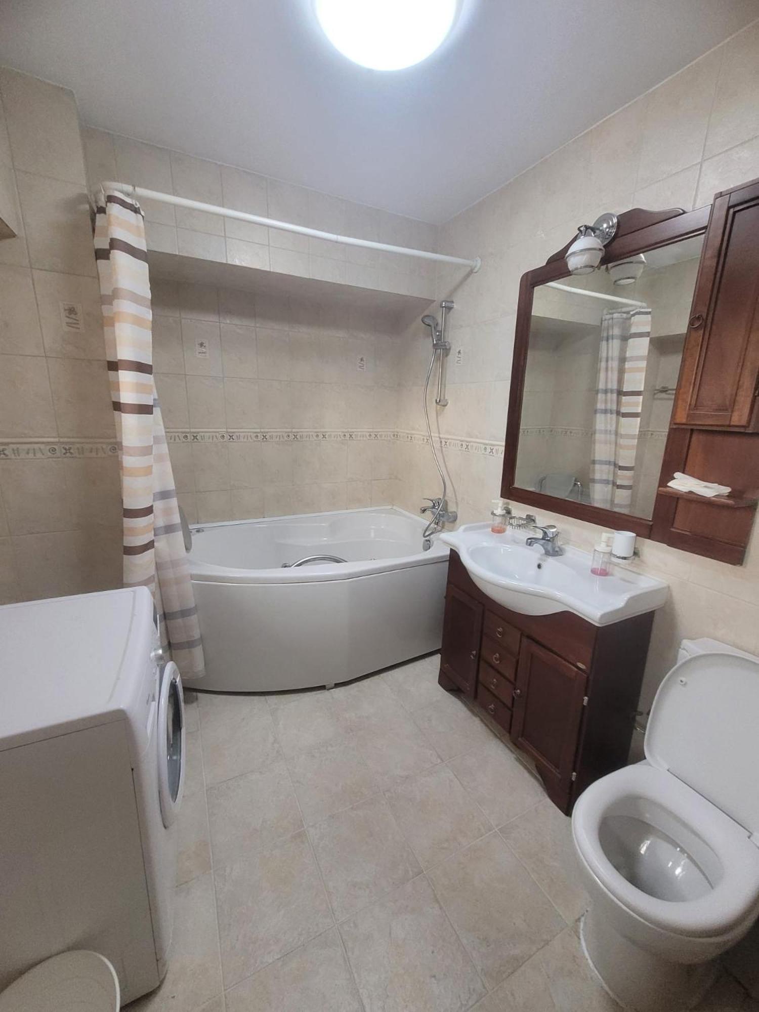 Ultracentral Bucharest Apartment Eksteriør billede